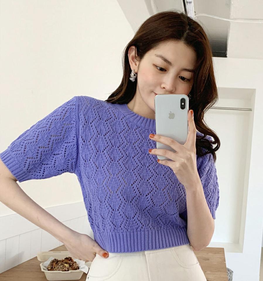 クロップドパンチングラウンドニット・全4色・t00660 レディース 【tops】韓国ファッション トップス ニット 大人 半袖 ラウンドネック クロップド丈 パンチング ジグザグ 柄ニット シンプル フェミニン カジュアル 夏 春 秋
