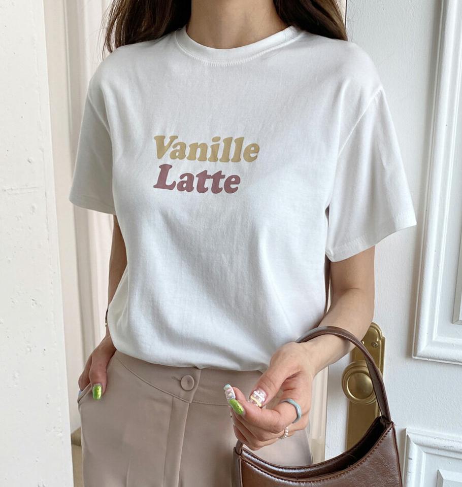 Vanille LatteラウンドTシャツ・全3色・t00625 レディース 【tops】韓国ファッション トップス Tシャツ 大人 半袖 ラウンドネック レタリング 英字 ロゴ シンプル 配色 フェミニン カジュアル デイリー 夏 春 秋