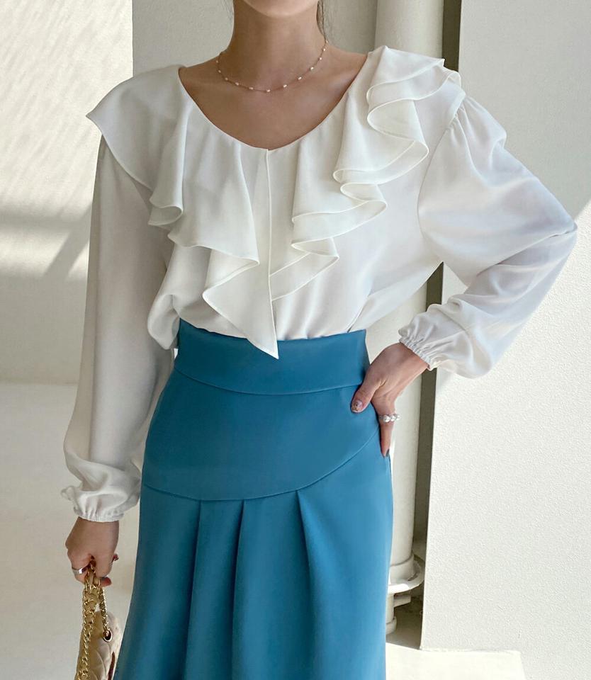 Vネックラッフルブラウス・全3色・b71920 レディース 【bl】トップス ブラウス 長袖 ラッフル フリル 襟コン デコルテ 鎖骨 ギャザー パフ袖 パフスリーブ フェミニン かわいい 可愛い オフィスカジュアル 春 秋 韓国ファッション ハイホリHIHOLLI