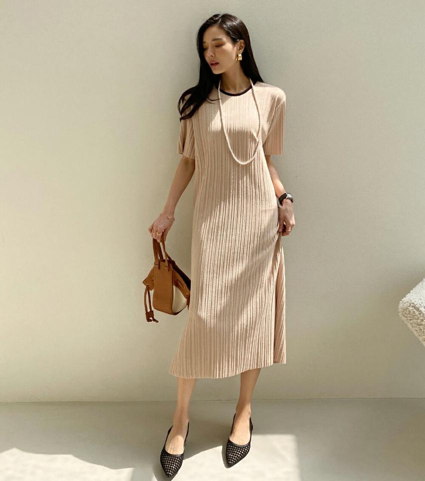ライン配色プリーツワンピース・全3色・t71924 レディース 【ops】ワンピース ロング丈 ロングワンピース 半袖 ハーフスリーブ プリーツ 配色 大人 ゆったり ストレート 体型カバー フェミニン 春 夏 韓国ファッション ハイホリHIHOLLI