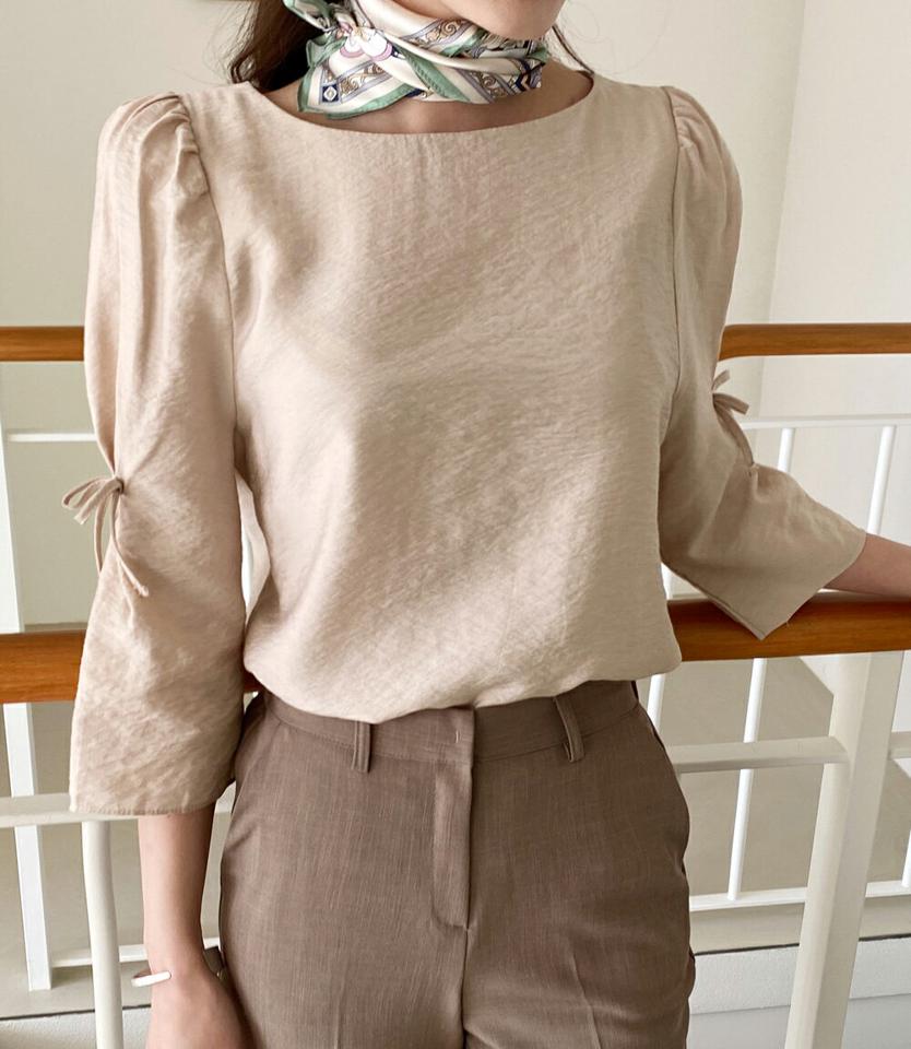 リボン7分袖ブラウス・全3色・b71673 レディース 【bl】トップス ブラウス 七分袖 七分丈 7分袖 7分丈 りぼん 単色 無地 シンプル 袖コン かわいい 大人 ギャザー シルキー 光沢 水色 春 秋 韓国ファッション ハイホリHIHOLLI