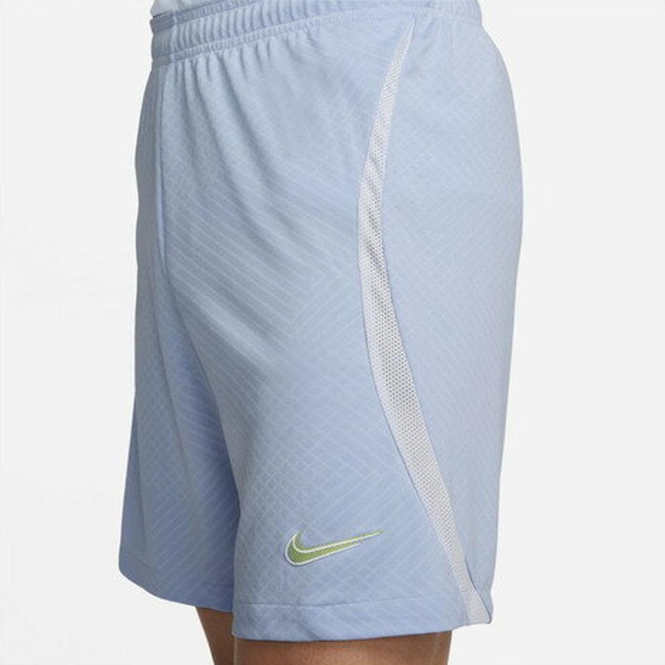 【スポーツデー エントリーでP5倍！4/3 9:59迄】ナイキ（NIKE） Dri-FIT ストライク サッカーウェア サッカーショートパンツ DH8777-548