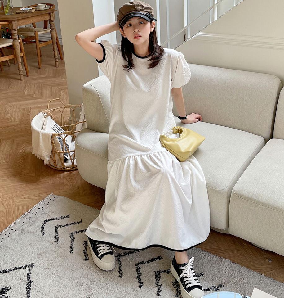 配色エンボスパフワンピース・全3色・b66980 レディース 【ops】ワンピース ロング丈 ロングワンピース パフ袖 パフスリーブ エンボス シンプル カジュアル ギャザー 配色 パフ 体型カバー 春 夏 韓国ファッション