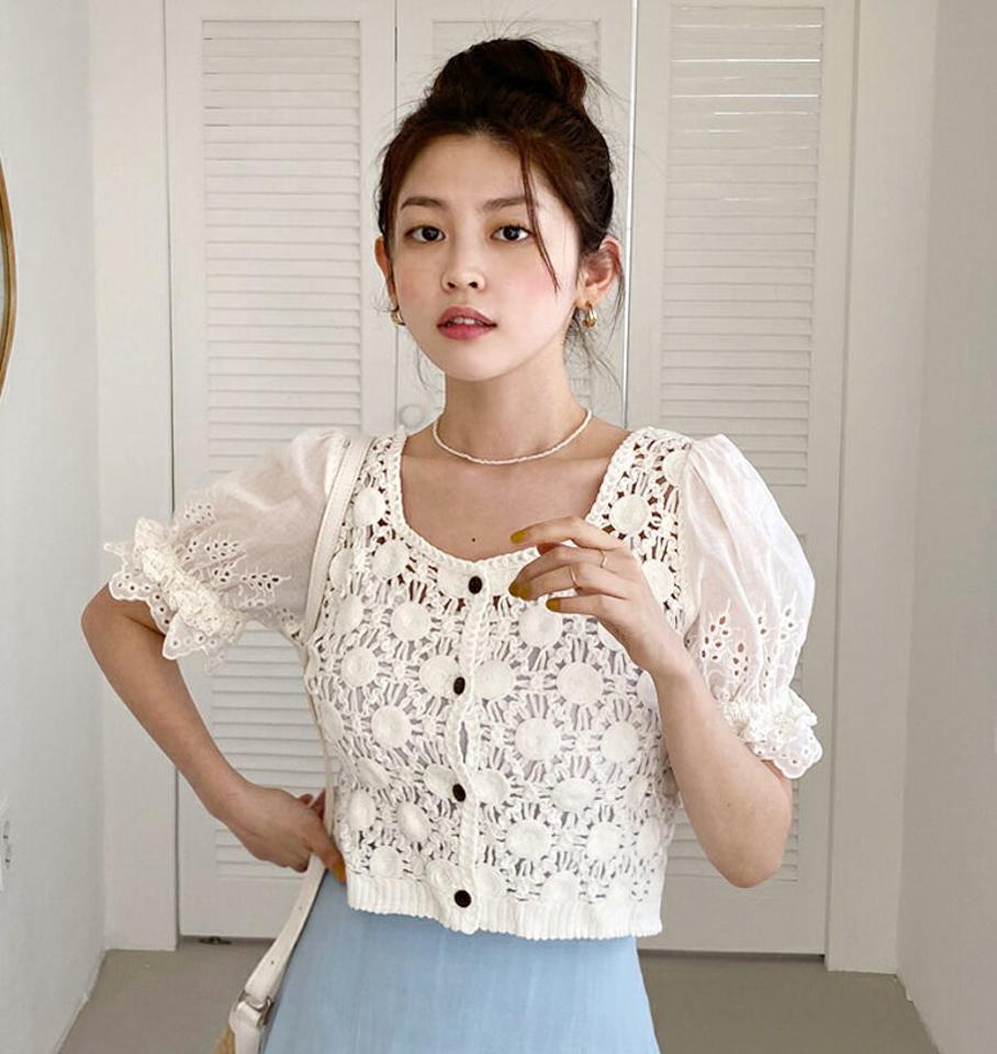 クロシェレースパフスリーブブラウス・全2色・b67111 レディース 【bl】トップス ブラウス 半袖 ハーフスリーブ パフ袖 パフスリーブ レース クロシェ編み ガーリー かわいい デコルテ 鎖骨 アイレットレース 袖コン 春 夏 韓国ファッション
