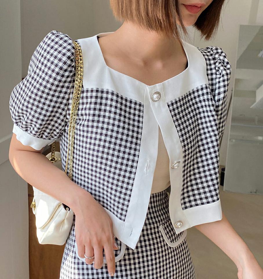 【10%OFF】配色チェックスクエアブラウス・全2色・t67128 レディース 【bl】トップス ブラウス 半袖 パフ袖 パフスリーブ チェック柄 ギンガムチェック ガーリー 配色 かわいい 可愛い パールボタン クロップド丈 スクエアネック 春 夏 韓国ファッション blsセール