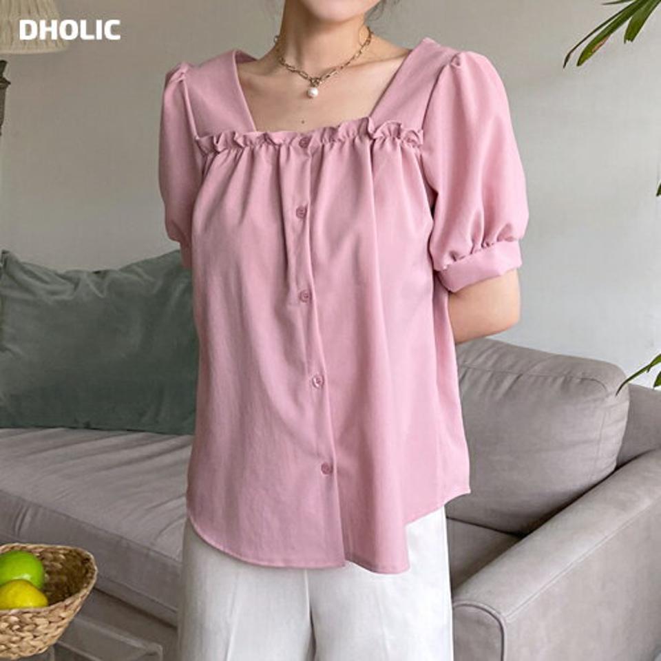 スクエアフリルボタンブラウス・全4色・t66567 レディース 【bl】トップス ブラウス 半袖 スクエアネック フリル パフ袖 パフスリーブ 単色 無地 シンプル かわいい 可愛い 大人 デコルテ 鎖骨 ピンク パステル 春 夏 韓国ファッション