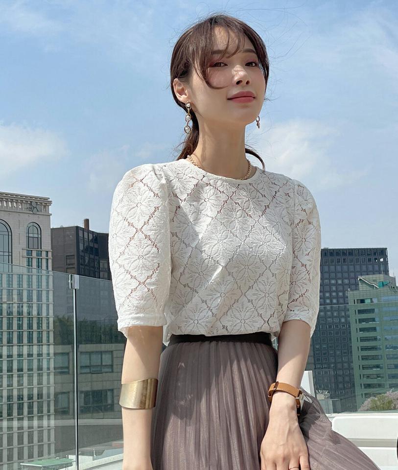 【マラソン特価】フローラルレースブラウス・全3色・b72176 レディース 【bl】トップス ブラウス 半袖 ラウンドネック 花柄 フラワー フローラル レース スリット パフスリーブ シンプル カジュアル フェミニン ピンク 夏 春 秋 韓国ファッション ハイホリHIHOLLI