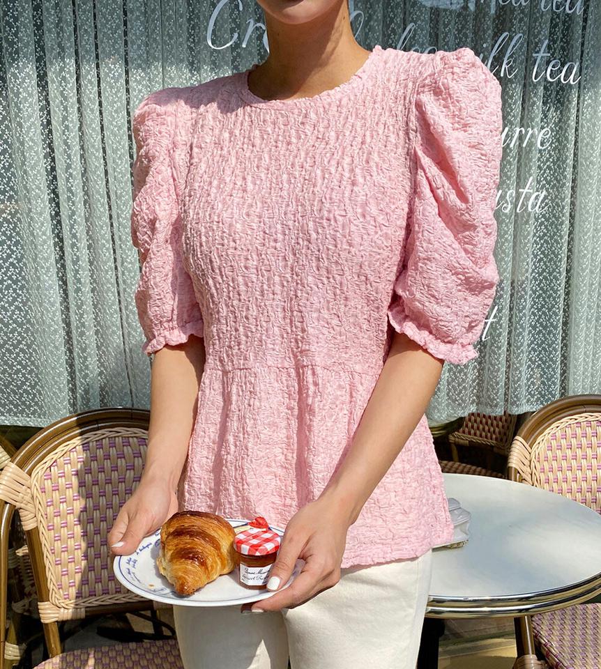 リンクルパフペプラムブラウス・全4色・t00698 レディース 【bl】トップス ブラウス 半袖 ハーフスリーブ パフ袖 パフスリーブ リンクル ペプラム 単色 フェミニン かわいい 可愛い ラウンドネック ボリューム袖 春 夏 韓国ファッション