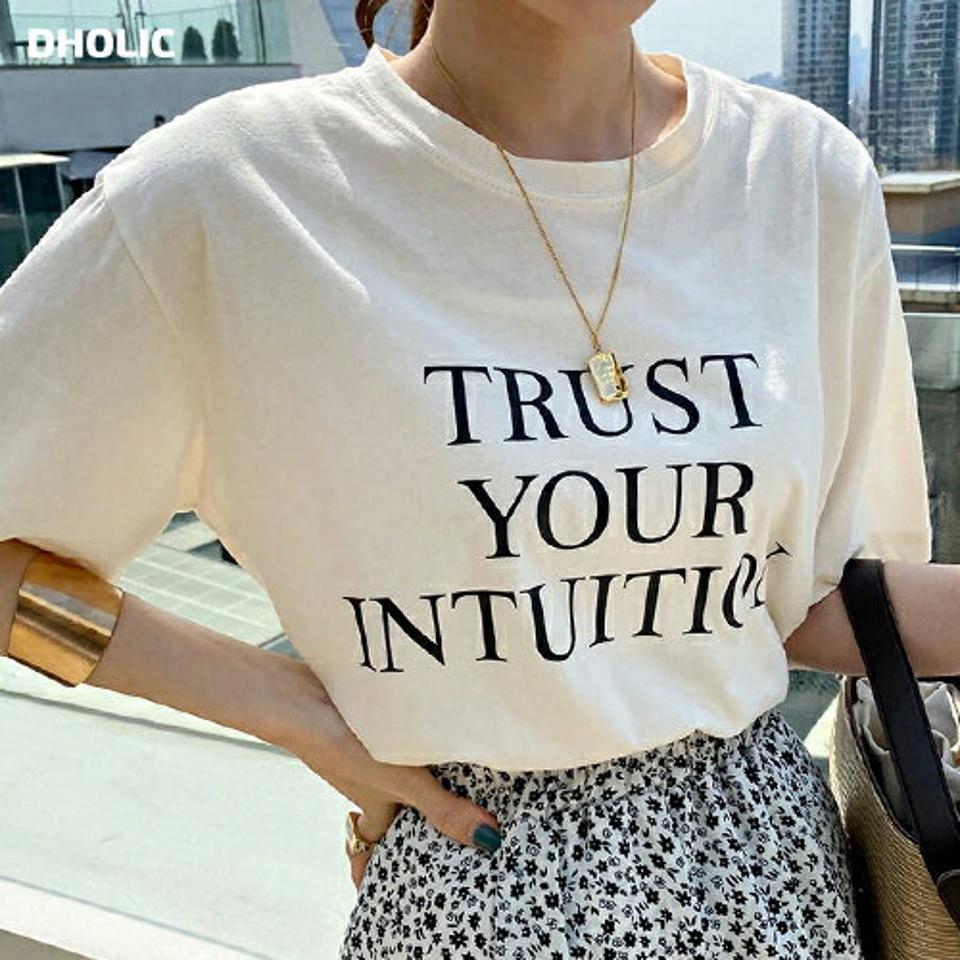 英字レタリング半袖Tシャツ・全3色・b72125 レディース 【tops】トップス Tシャツ 大人 半袖 ラウンドネック 英字 レタリング ロゴ シンプル 体型カバー フェミニン カジュアル 夏 春 秋 韓国ファッション ハイホリHIHOLLI