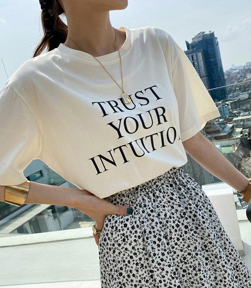 英字レタリング半袖Tシャツ・全3色・b72125 レディース 【tops】トップス Tシャツ 大人 半袖 ラウンドネック 英字 レタリング ロゴ シンプル 体型カバー フェミニン カジュアル 夏 春 秋 韓国ファッション ハイホリHIHOLLI