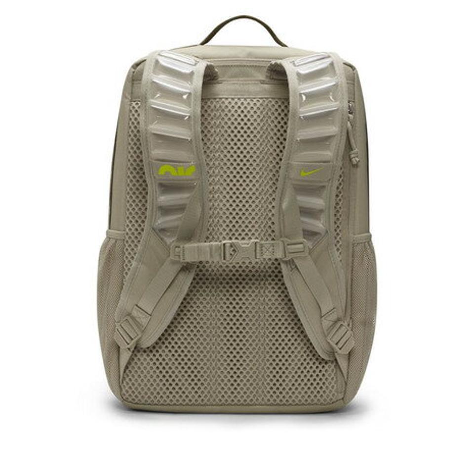 ナイキ（NIKE） ユーティリティ スピード グラフィック バックパック DO6613-230 （メンズ、レディース）