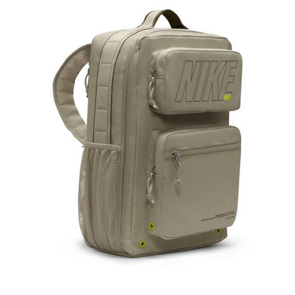 ナイキ（NIKE） ユーティリティ スピード グラフィック バックパック DO6613-230 （メンズ、レディース）