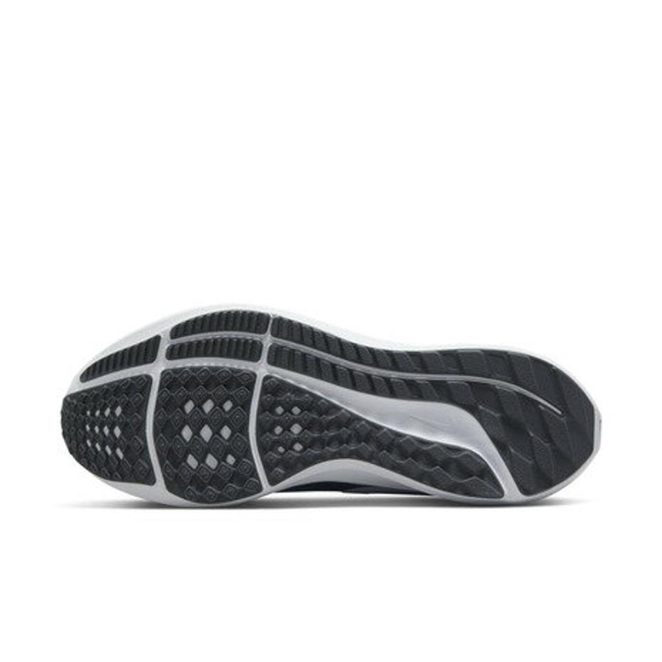 ナイキ（NIKE）（レディース）ランニングシューズ エア ズーム ペガサス 39 DH4072-001