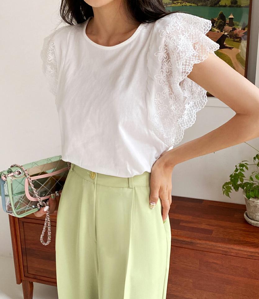 スカラップレースフレンチスリーブTシャツ・全2色・b67269 レディース 【tops】トップス Tシャツ フレンチスリーブ ショートスリーブ レース 襟コン ガーリー 大人 フェミニン かわいい 単色 花柄 二の腕カバー 刺繍 春 夏 韓国ファッション