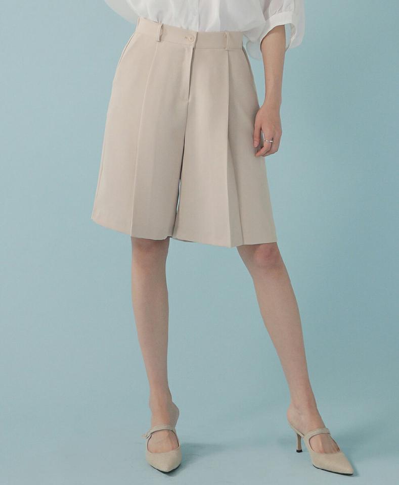 ワイドハーフスラックス・全3色・b00258 レディース 【pt】パンツ ショート丈 ハーフ丈 単色 無地 シンプル スラックス ワイド カジュアル ストレート ハイウエスト タック 春 夏 かわいい 可愛い 韓国ファッション ハイホリHIHOLLI