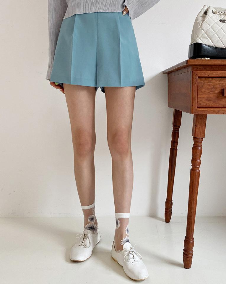 ハイウエストタックショートパンツ・全4色・t67209 レディース 【pt】パンツ ズボン ショートパンツ　短パン 単色 無地 シンプル ベーシック カラーパンツ ハイウエスト タック きれいめ 大人 ピンク 水色 ダーツ 春 夏 韓国ファッション