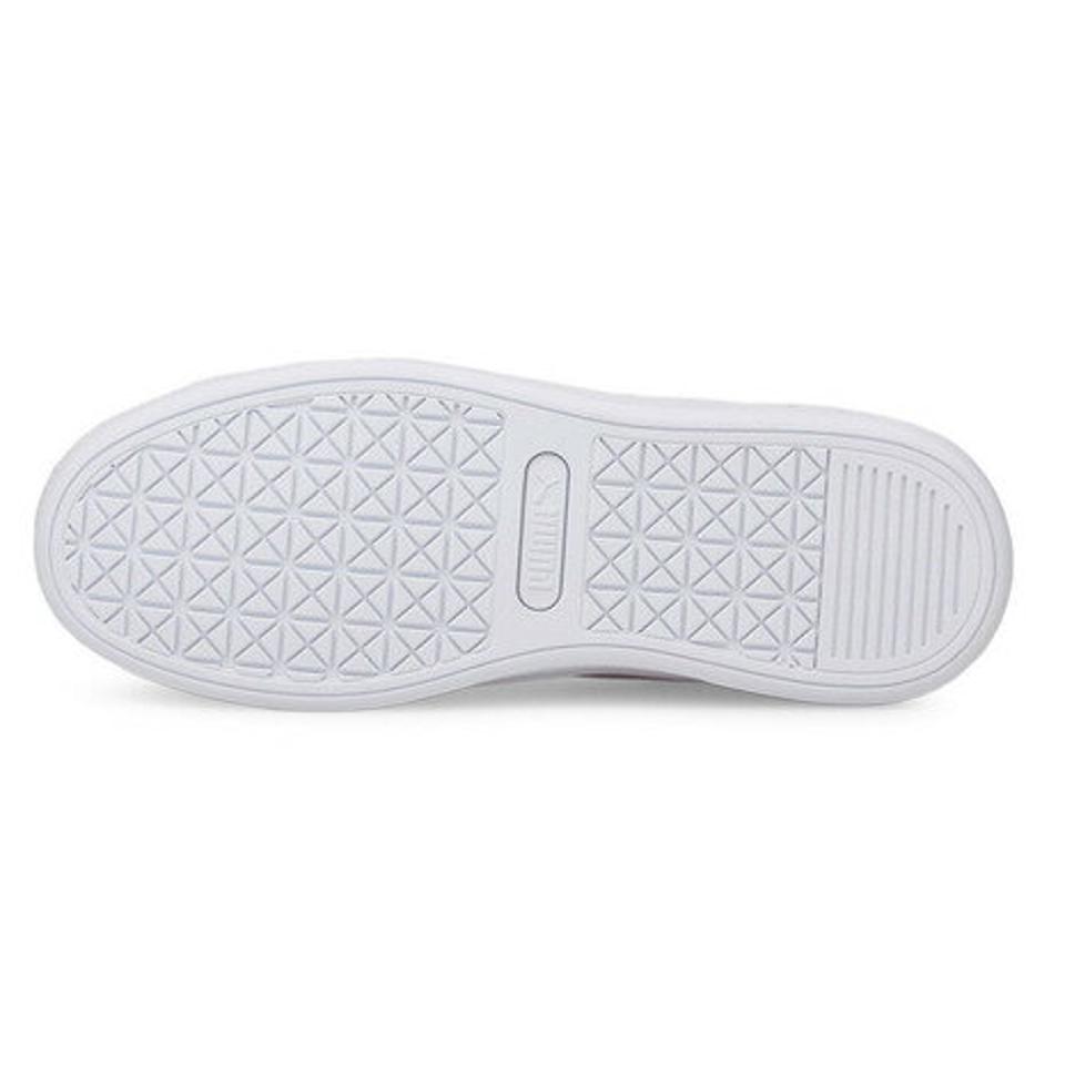 プーマ（PUMA）（レディース）スニーカー スポーツシューズ ビッキー V3 38302305