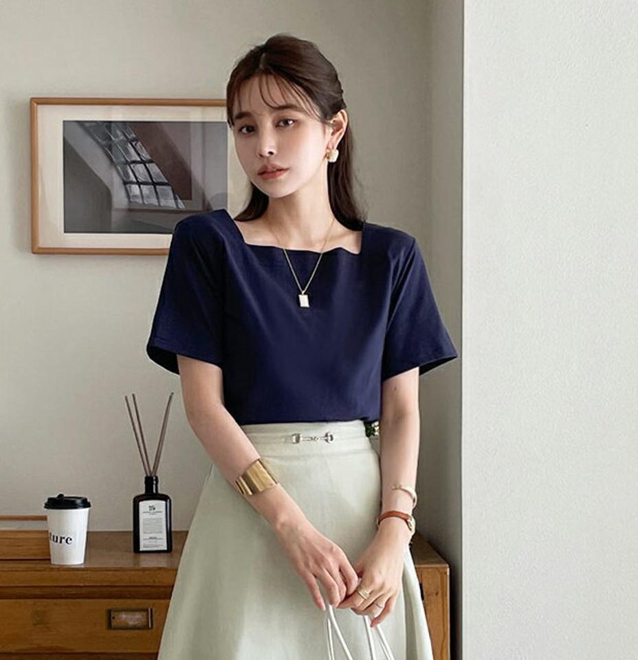 スクエアネックコットンTシャツ・全4色・t72182 レディース 【tops】トップス 半袖 単色 無地 シンプル ベーシック スクエアネック 鎖骨 デコルテ コットン 綿 春 夏 カジュアル 大人っぽ きれいめ 韓国ファッション ハイホリHIHOLLI