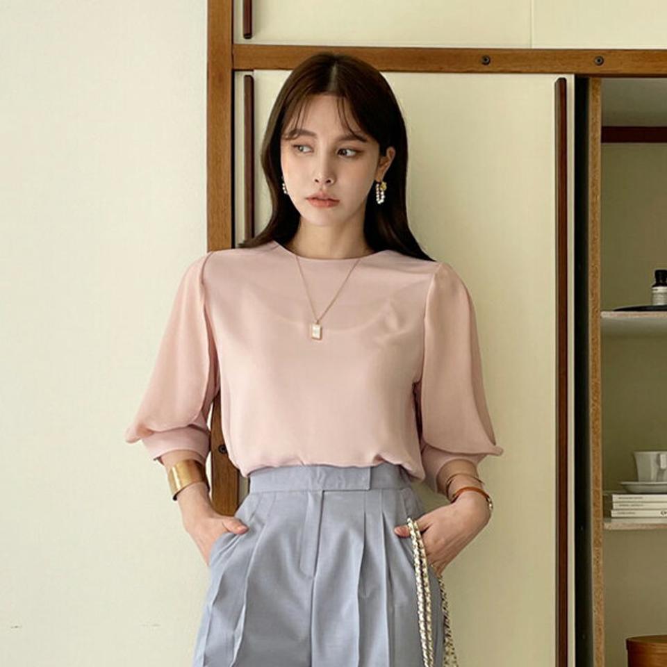 【10%OFF】7分袖スリットブラウス・全3色・t72187 レディース 【bl】ブラウス トップス 7分丈 7分袖 七分丈 七分袖 単色 無地 シンプル ベーシック パステル スリット オフィスカジュアル きれいめ 上品 フェミニン 春 夏 韓国ファッション ハイホリHIHOLLI セール SALE