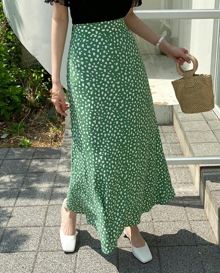 レオパードロングスカート・全2色・t72207 レディース 【sk】スカート ロング丈 レオパード 柄 模様 揺れ感 フレア 体型カバー 楽ちん アンバランス ウエストゴム フェミニン カジュアル 大人っぽ 春 夏 韓国ファッション ハイホリHIHOLLI