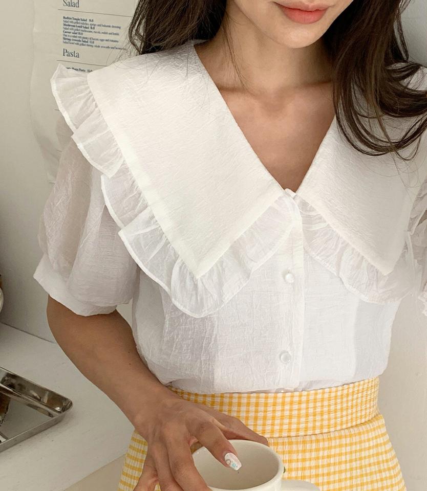 フリルビッグカラーパフブラウウス・全3色・t00569 レディース 【bl】韓国ファッション トップス ブラウス 半袖 ビッグカラー パフスリーブ フリル ギャザー かわいい 可愛い 無地 シンプル カジュアル フェミニン 体型カバー 夏 春 秋