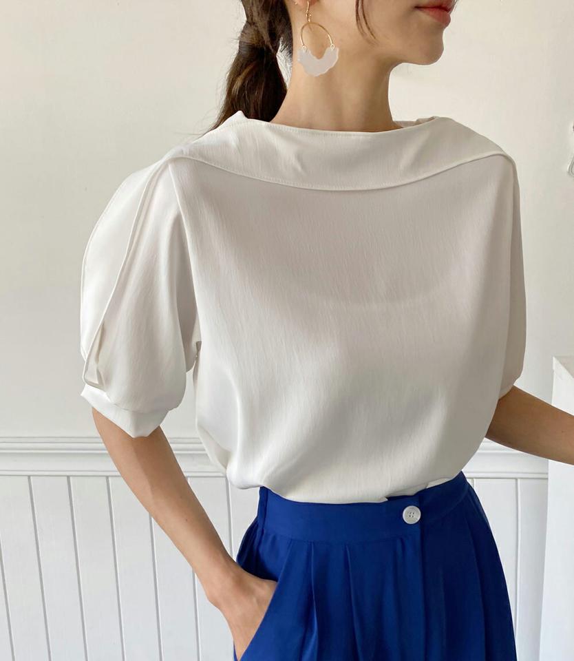 フリルボートネックブラウス・全4色・t00571 レディース 【bl】韓国ファッション トップス ブラウス 半袖 ボートネック フリル パフショートスリーブ フリル かわいい 可愛い 無地 シンプル カジュアル フェミニン 体型カバー 夏 春 秋