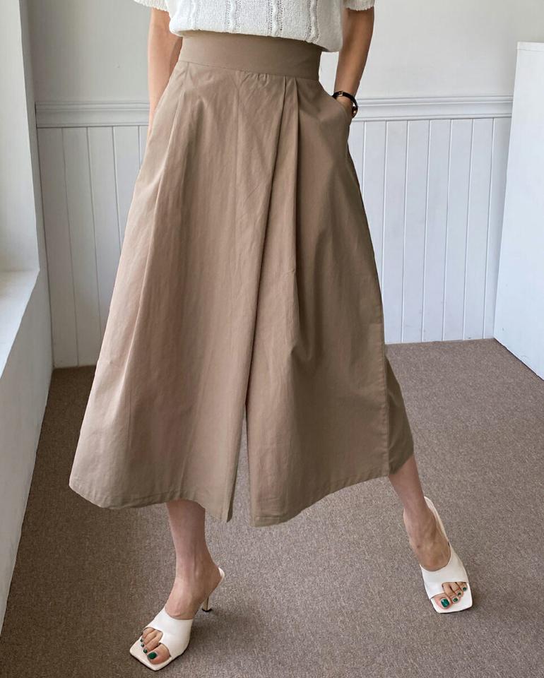 タックフレアパンツ・全2色・b00557 レディース 【pt】韓国ファッション ボトムス ロング ロングパンツ タック フレア パンツ ハイウエスト コットン 綿 タック 無地 シンプル 体型カバー フェミニン カジュアル 春 秋