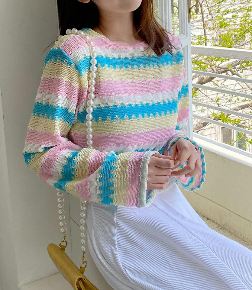 ウェーブボーダークロップドニット・全2色・t00549 レディース 【tops】韓国ファッション トップス ニット 大人 長袖 ラウンドネック ウェーブ ボーダー クロップド丈 カラフル シンプル 体型カバー フェミニン カジュアル y2k 春 秋