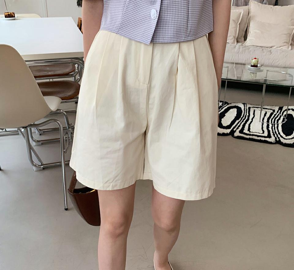 コットン混ツータックショートパンツ・全4色・b66618 レディース 【pt】パンツ ズボン ショートパンツ 短パン 単色 無地 シンプル ベーシック タック カジュアル ラフ 綿 ハイウエスト 春 夏 韓国ファッション