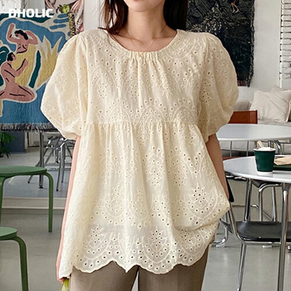 アイレットレースバルーンスリーブブラウス・全3色・b66601 レディース 【bl】トップス ブラウス 半袖 アイレット レース フェミニン 可愛い バルーンスリーブ ボリューム袖 ゴム ギャザー 体型カバー お腹カバー ゆったり 春 夏 韓国ファッション