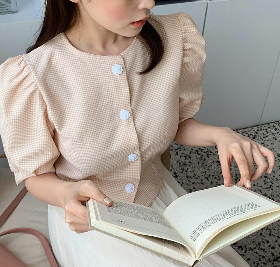 チェックローズボタンブラウス・全3色・t66600 レディース 【bl】トップス ブラウス 半袖 ハーフスリーブ チェック柄 ギンガムチェック ガーリー パフ袖 パフスリーブ ラウンドネック フェミニン 春 夏 韓国ファッション