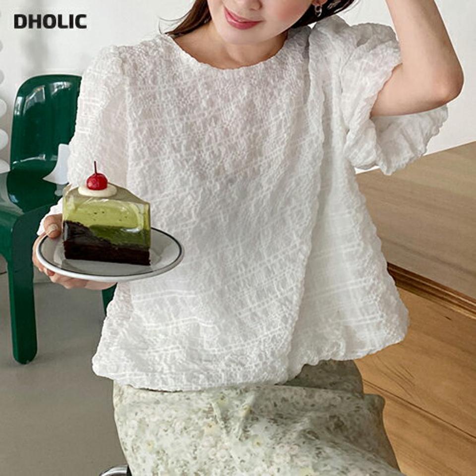 リンクルバルーンブラウス・全4色・t66631 レディース 【bl】トップス ブラウス 半袖 バルーンスリーブ リンクル シンプル フェミニン きれいめ 大人 ボリューム袖 体型カバー ラウンドネック 二の腕カバー エンボス 春 夏 韓国ファッション