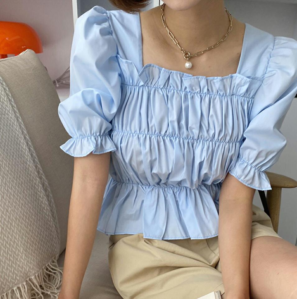 スクエアネックシャーリングブラウス・全3色・t66597 レディース 【bl】トップス ブラウス 半袖 パフ袖 パフスリーブ シャーリング スクエアネック デコルテ 鎖骨 ガーリー かわいい 可愛い 単色 フリル ゴム クロップド丈 春 夏 韓国ファッション