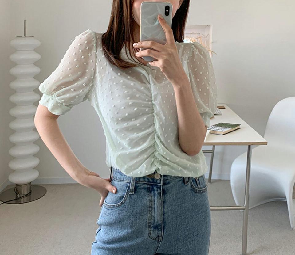 ドットテクスチャーギャザーブラウス・全4色・t66632 レディース 【bl】トップス ブラウス 半袖 ギャザー 透け感 シアー シースルー ドット柄 きれいめ ガーリー かわいい 可愛い Vネック 春 夏 韓国ファッション