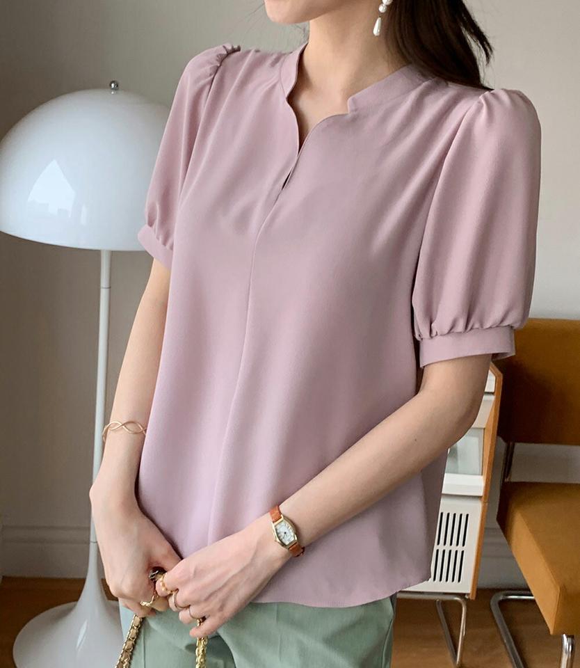 バンドカラーハートネックブラウス・全5色・b71991 レディース 【bl】ブラウス トップス 半袖 単色 無地 シンプル ベーシック パステル オフィスカジュアル フェミニン ハートネック 春 夏 きれいめ パフ袖 韓国ファッション ハイホリHIHOLLI