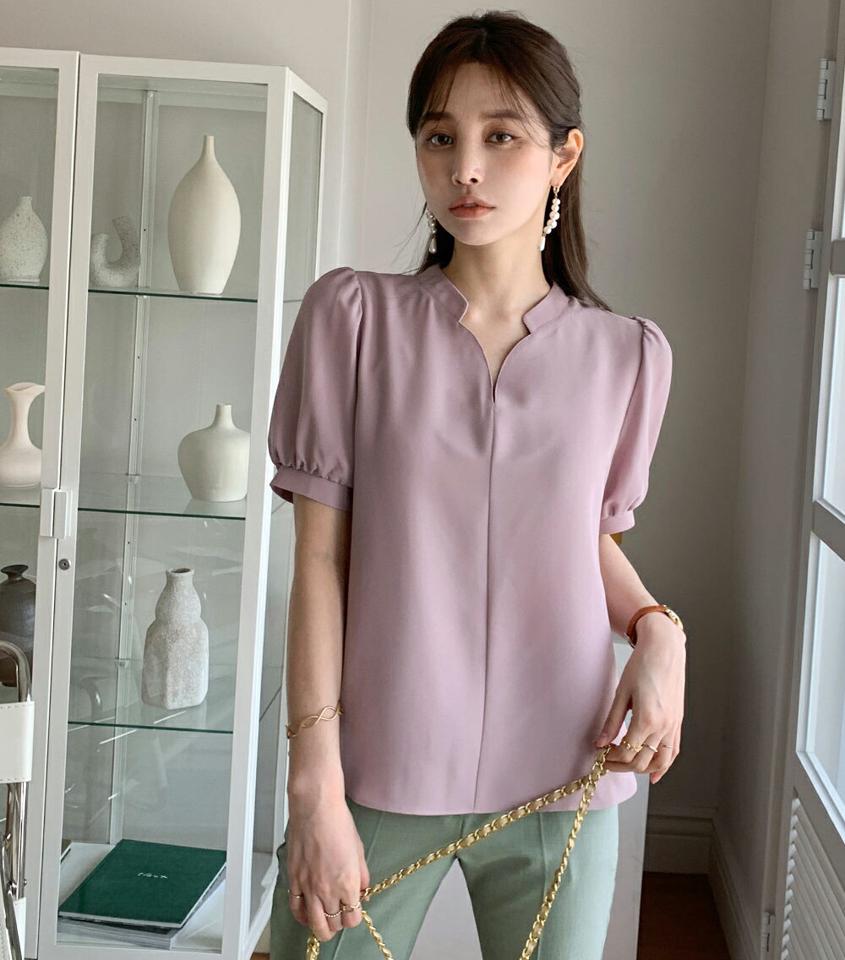 バンドカラーハートネックブラウス・全5色・b71991 レディース 【bl】ブラウス トップス 半袖 単色 無地 シンプル ベーシック パステル オフィスカジュアル フェミニン ハートネック 春 夏 きれいめ パフ袖 韓国ファッション ハイホリHIHOLLI