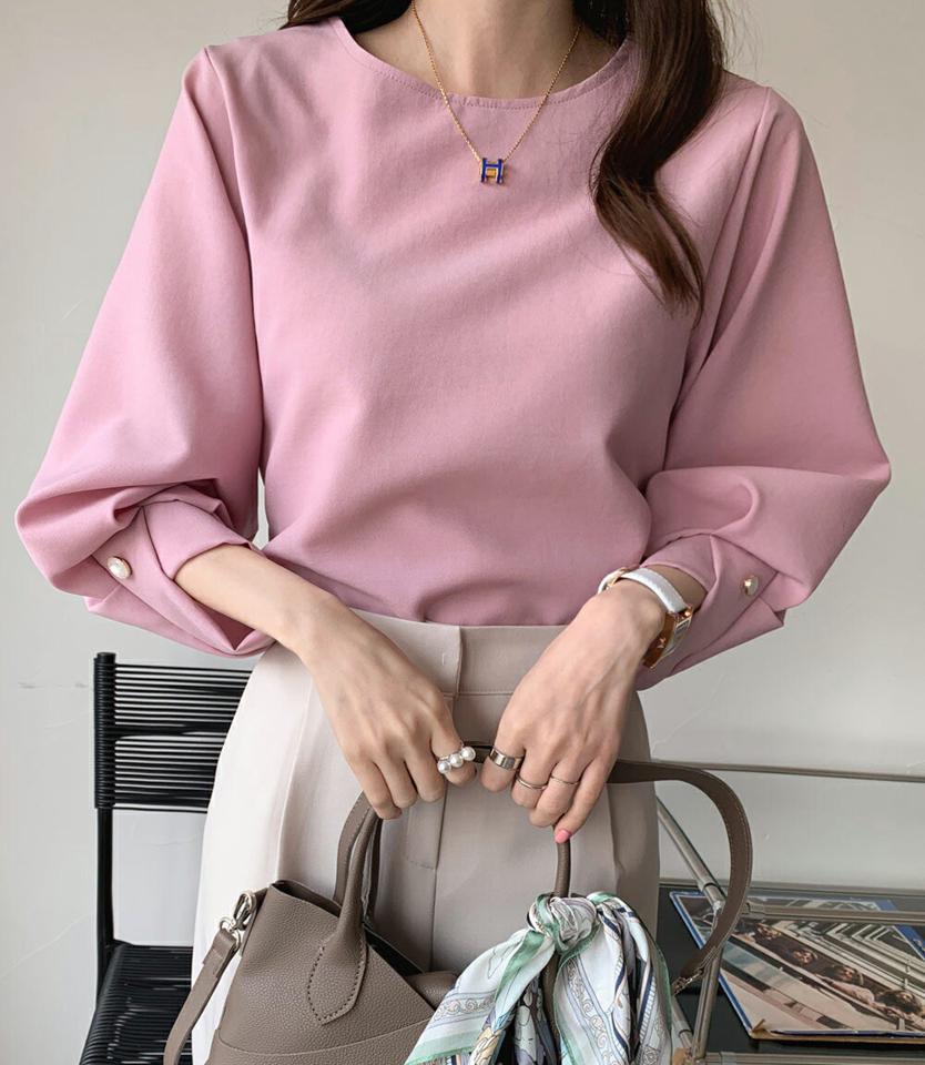 フェイクパールパフブラウス・全6色・e71989 レディース 【bl】ブラウス トップス 七分丈 七分袖 ボタン フェイクパール 単色 無地 シンプル パステル オフィスカジュアル きれいめ フェミニン 上品 春 秋 韓国ファッション ハイホリHIHOLLI