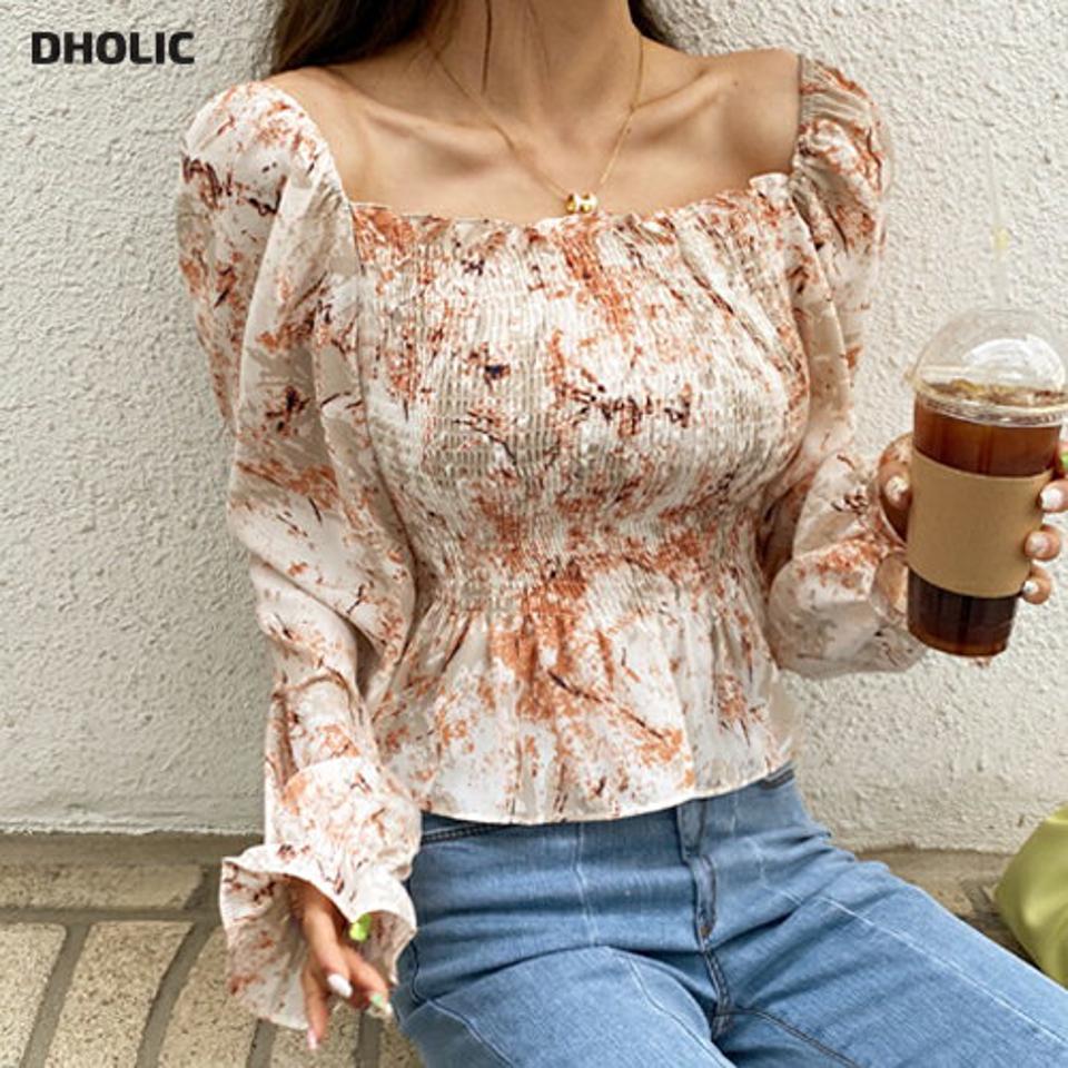 2WAYパターンシャーリングブラウス・全3色・b00743 レディース 【bl】トップス ブラウス 長袖 シャーリング 総柄 模様 オフショルダー デコルテ 鎖骨 フェミニン フリル スクエアネック ゴム 春 秋 韓国ファッション