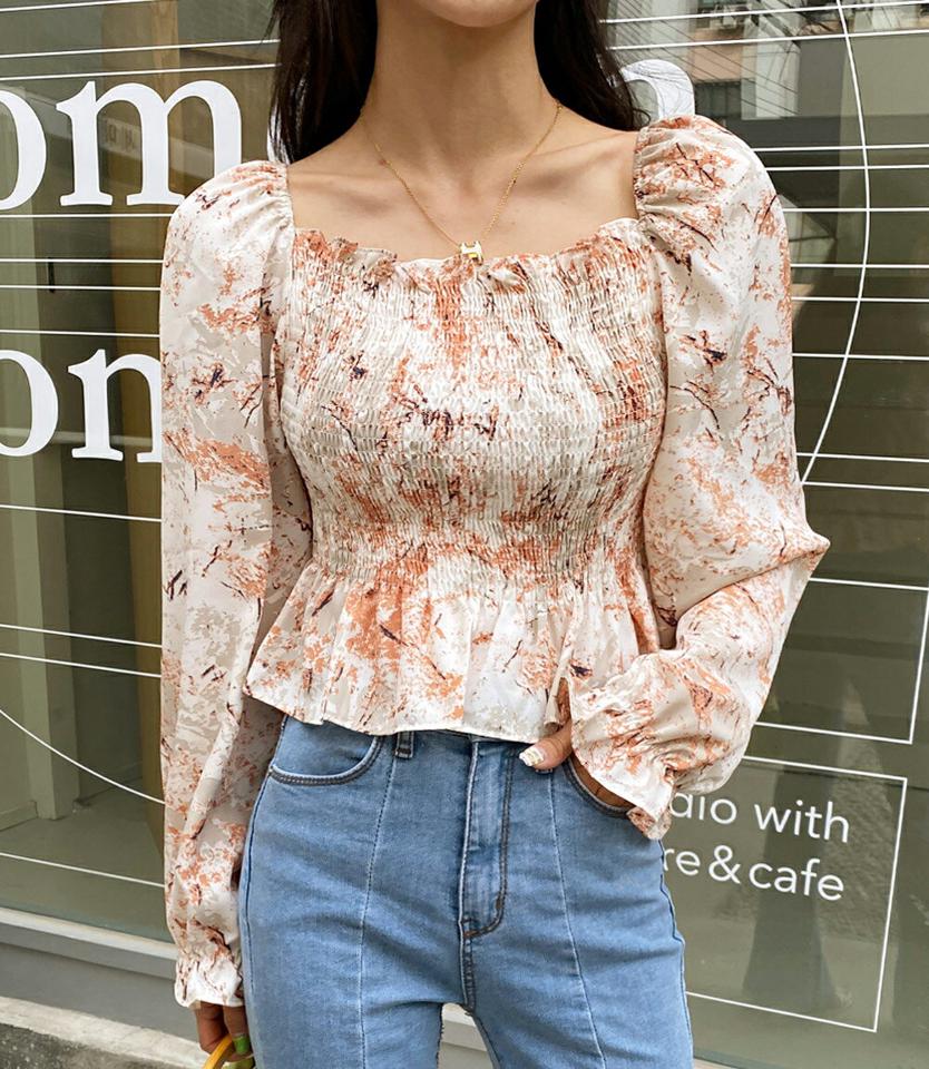 2WAYパターンシャーリングブラウス・全3色・b00743 レディース 【bl】トップス ブラウス 長袖 シャーリング 総柄 模様 オフショルダー デコルテ 鎖骨 フェミニン フリル スクエアネック ゴム 春 秋 韓国ファッション