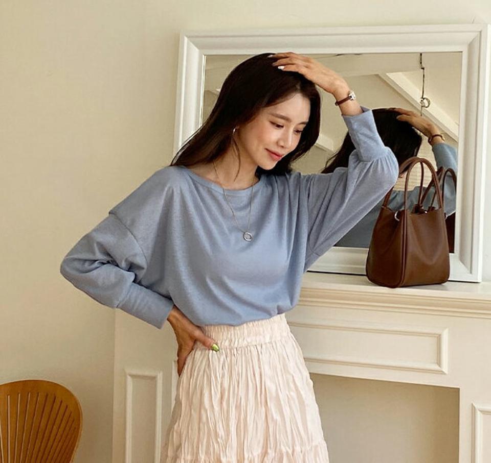 リネン混ラウンドTシャツ・全4色・e00710 レディース 【tops】トップス Tシャツ 長袖 単色 無地 シンプル ベーシック ラウンドネック リネン カジュアル ラフ ドロップショルダー ギャザー 春 秋 韓国ファッション