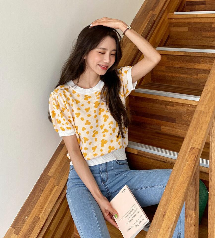 レオパードパフクロップドニット・全2色・b00746 レディース 【tops】トップス ニット 半袖 クロップド丈 パフ袖 パフスリーブ レオパード柄 ヒョウ柄 豹柄 アニマル柄 カジュアル 総柄 黄色 春 夏 韓国ファッション