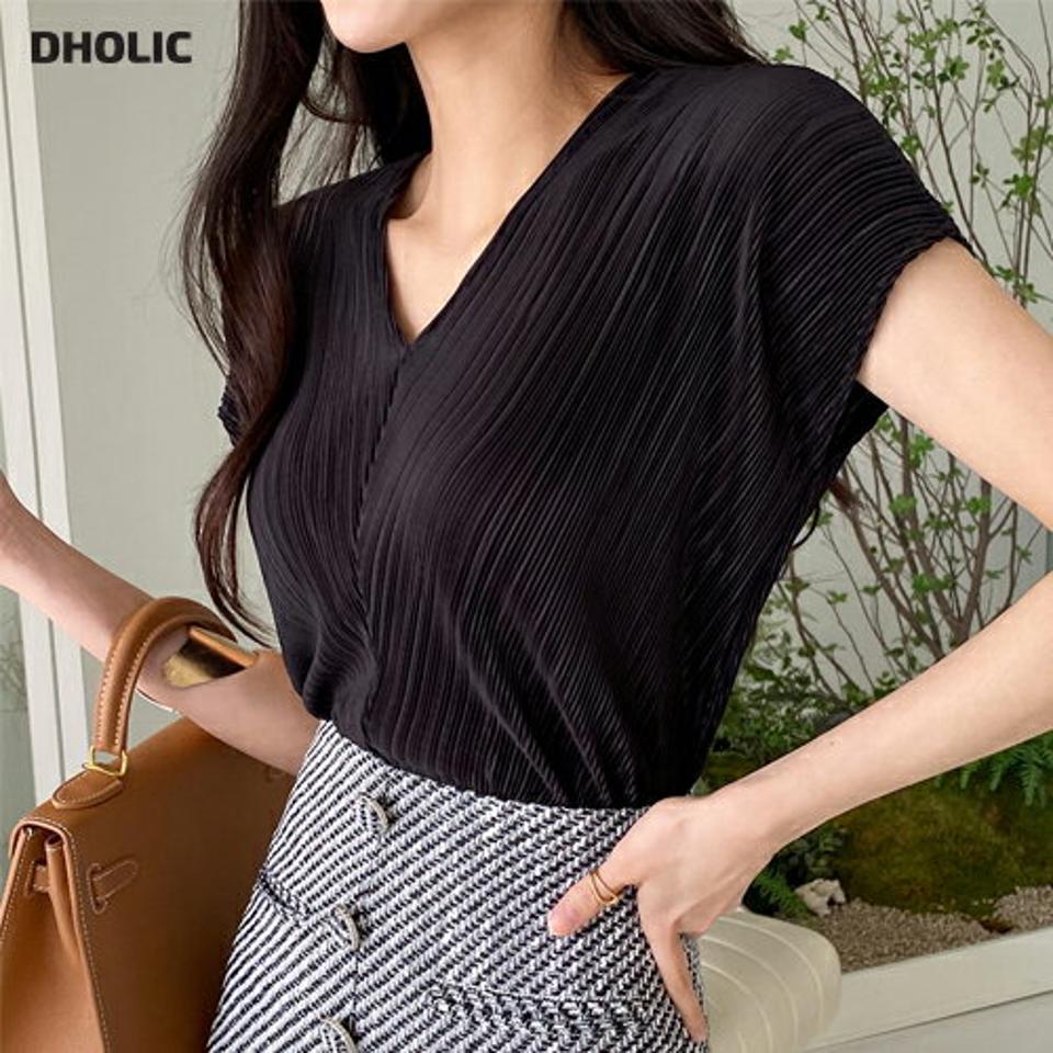 プリーツVネックブラウス・全4色・t00497 レディース 【bl】ブラウス トップス 単色 プリーツ 半袖 Vネック 鎖骨 デコルテ 春 夏 上品 フェミニン オフィスカジュアル シンプル ベーシック きれいめ 前後着用 韓国ファッション ハイホリHIHOLLI