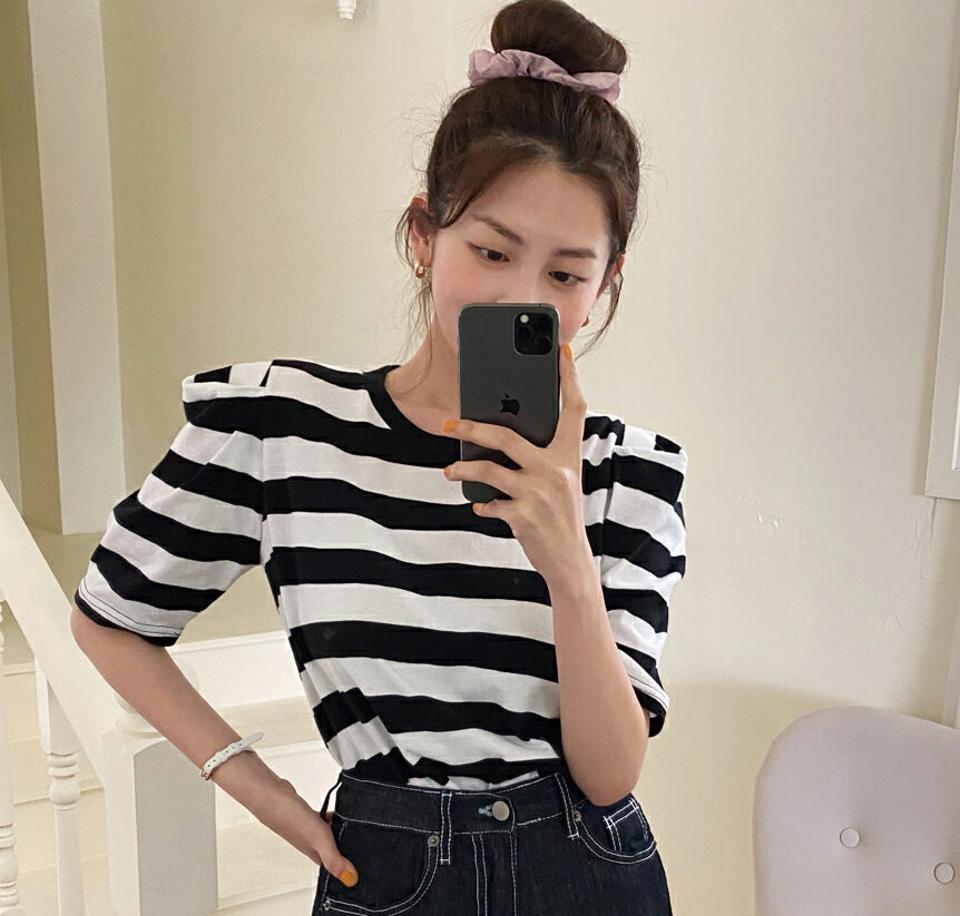 ボーダーパフTシャツ・全3色・t00791 レディース 【tops】韓国ファッション トップス Tシャツ 大人 半袖 ラウンドネック ボーダー 配色 ハーフパフスリーブ ルーズ シンプル フェミニン カジュアル デイリー 夏 春 秋
