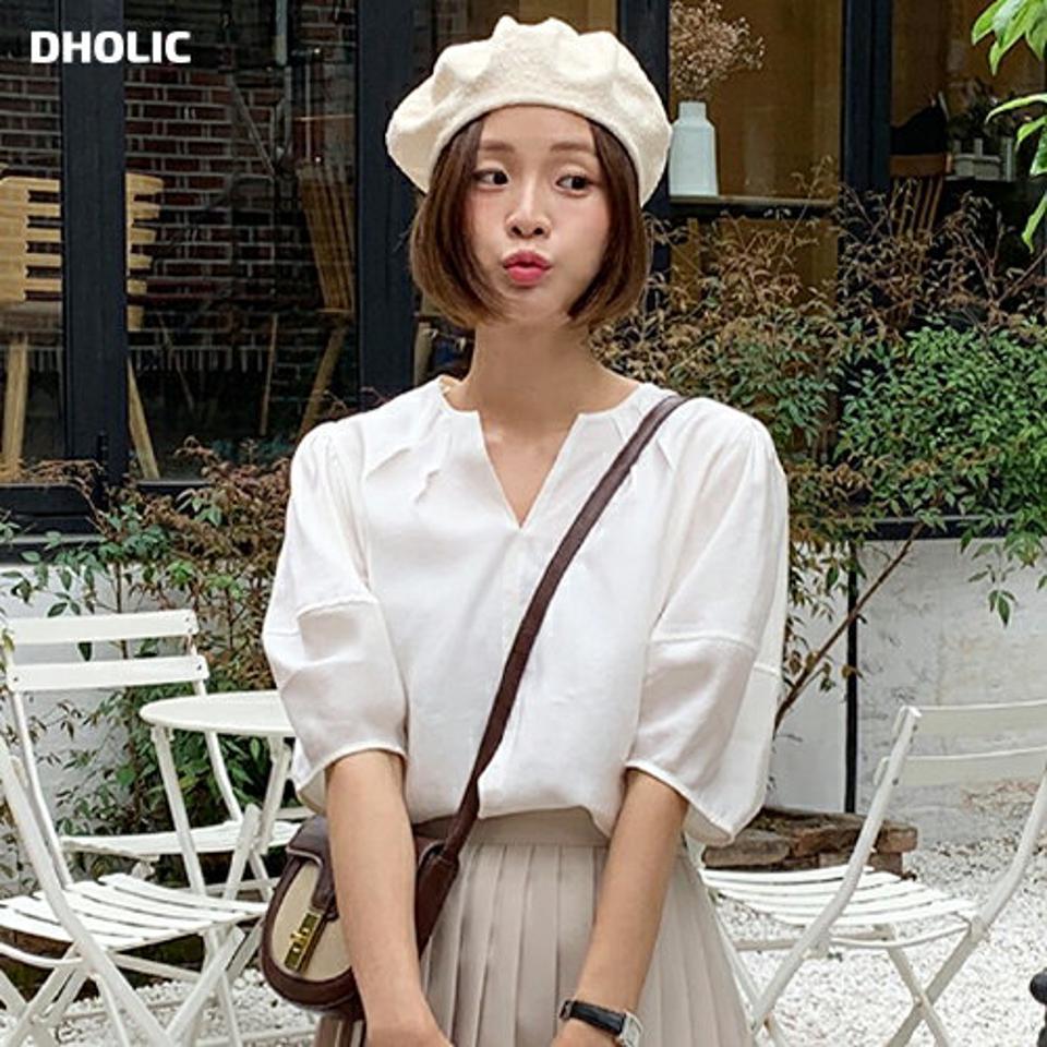 スリットネックパフブラウス・全3色・b67051 レディース 【bl】トップス ブラウス 半袖 ハーフスリーブ スリットネック パフ袖 パフスリーブ 単色 無地 シンプル 清楚 ギャザー タック きれいめ フェミニン 春 夏 韓国ファッション