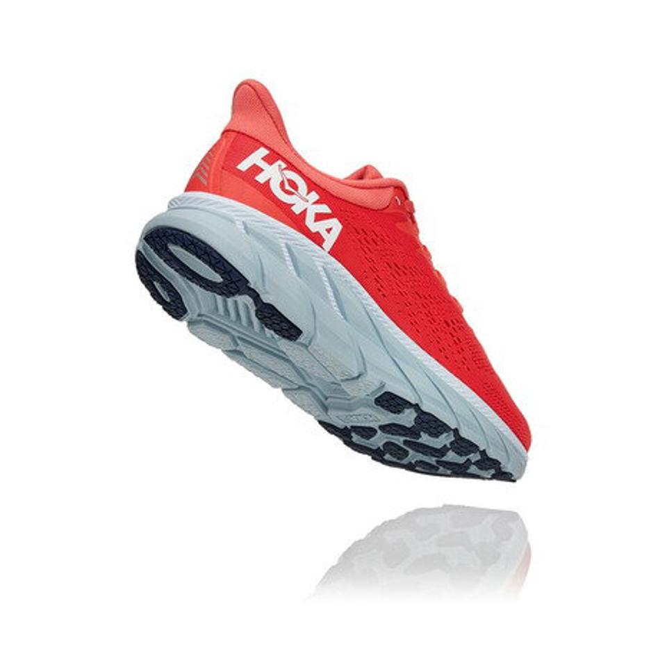 【ランニング対象品購入&エントリーでP10倍！8/19 20:00〜8/28 23:59】ホカ（HOKA） ランニングシューズ レディース クリフトン CLIFTON7 1110509-HCWH ピンク ジョギングシューズ （レディース）