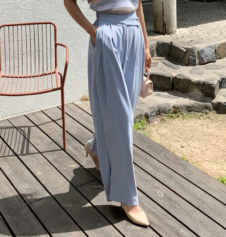 ≪人気商品再入荷≫アンバランスボタンスラックス・全4色・b66659 レディース 【pt】スラックス パンツ ズボン ロングパンツ 単色 無地 シンプル ベーシック 大人 パステル カラーパンツ ハイウエスト ストレート ダーツ 春 夏 秋 韓国ファッション