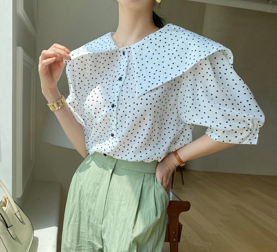 ビッグカラードットブラウス・全2色・t72239 レディース 【bl】ブラウス トップス 半袖 襟コン 襟 ボタン ビッグ ドット 柄 模様 モノトーン セーラー パフスリーブ パフ袖 春 夏 フェミニン ガーリー 大きい襟 二の腕カバー 韓国ファッション ハイホリHIHOLLI