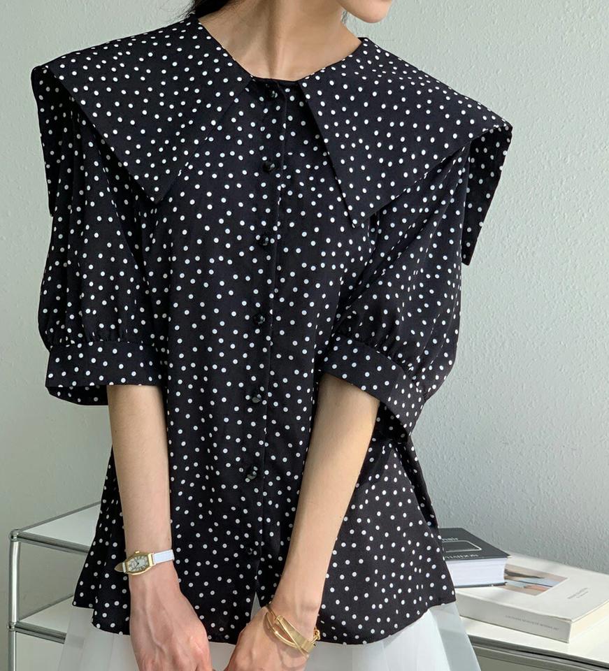ビッグカラードットブラウス・全2色・t72239 レディース 【bl】ブラウス トップス 半袖 襟コン 襟 ボタン ビッグ ドット 柄 模様 モノトーン セーラー パフスリーブ パフ袖 春 夏 フェミニン ガーリー 大きい襟 二の腕カバー 韓国ファッション ハイホリHIHOLLI