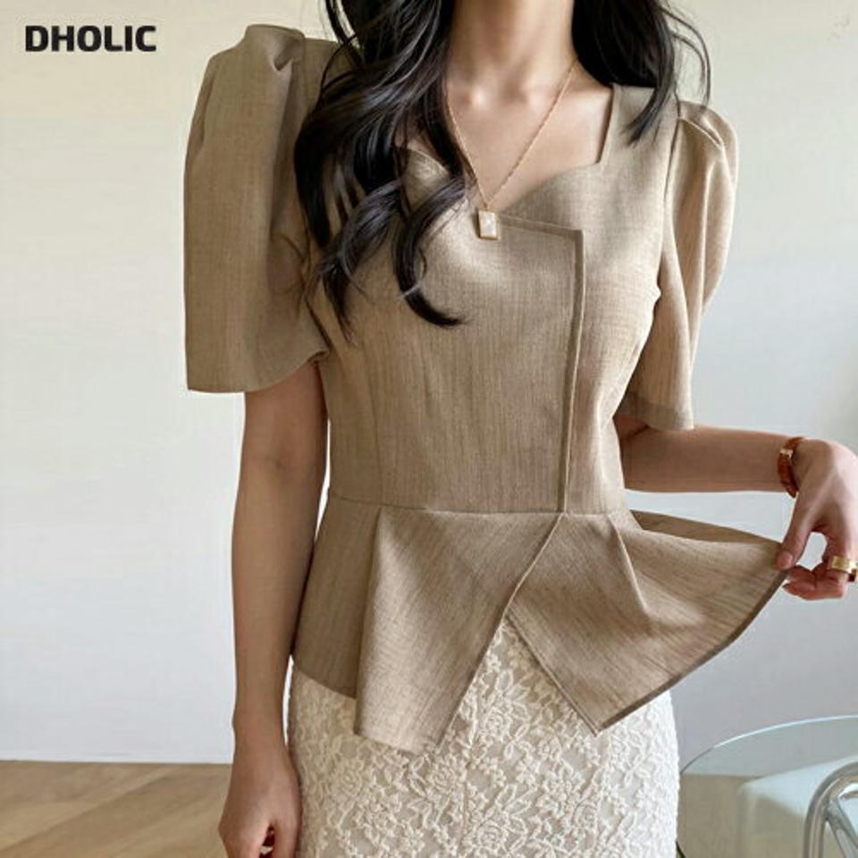 スリットパフブラウス・全3色・t72281 レディース 【bl】ブラウス トップス 単色 無地 シンプル 半袖 スリット パフスリーブ パフ袖 ウエストマーク 鎖骨 デコルテ 春 夏 大人っぽ 上品 フェミニン 韓国ファッション ハイホリHIHOLLI