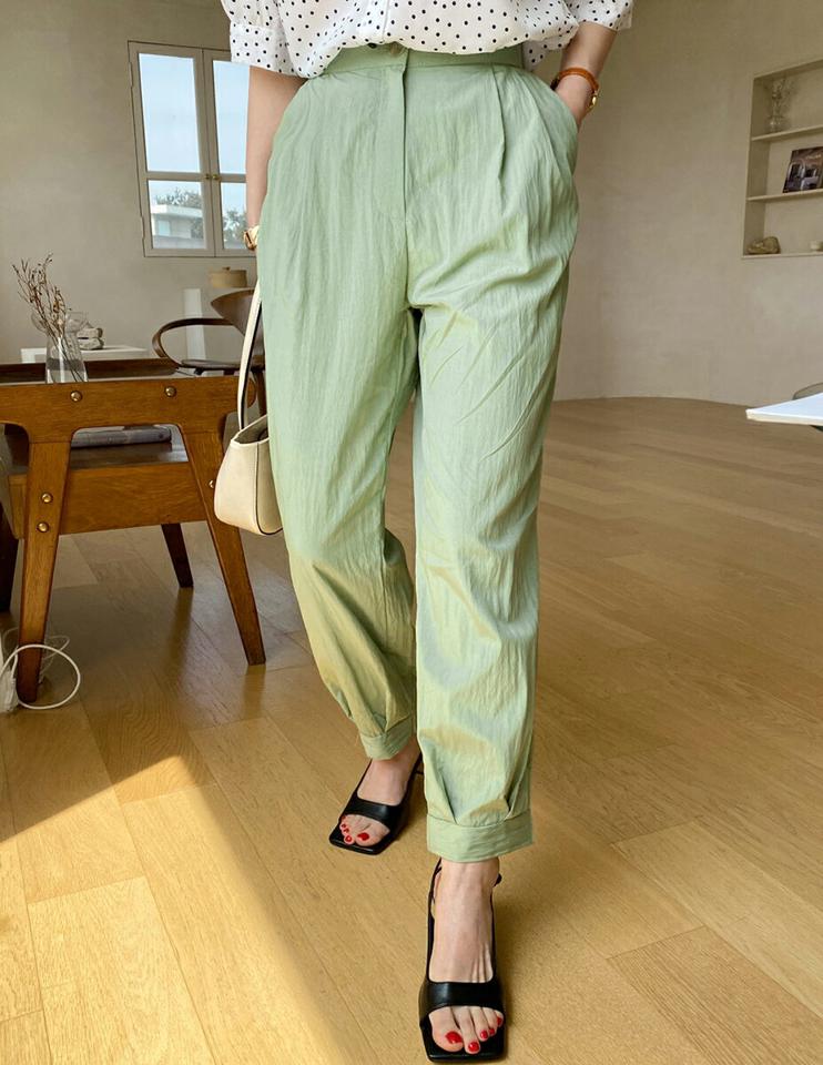 タックテーパードワイドパンツ・全3色・b72260 レディース 【pt】パンツ ロング丈 ワイド 単色 無地 シンプル パステル ベーシック タック テーパード ワイド 春 夏 カジュアル カラーパンツ ハイウエスト 黄緑 韓国ファッション ハイホリHIHOLLI